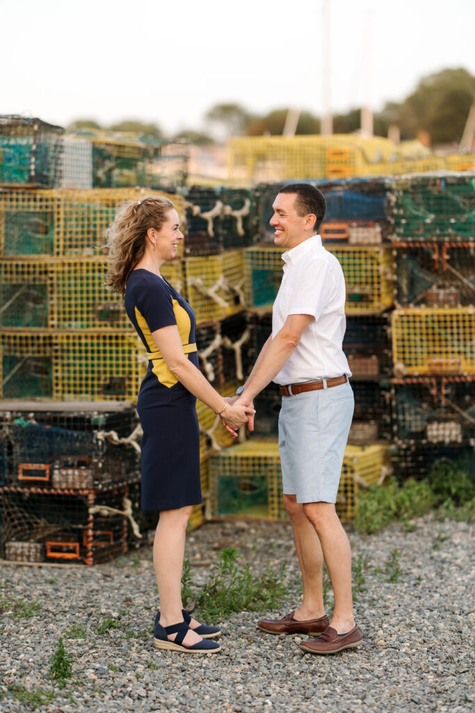 Massachusetts engagement session guide, how to plan and what to wear for engagement photos. New England and Boston wedding and engagement photographer