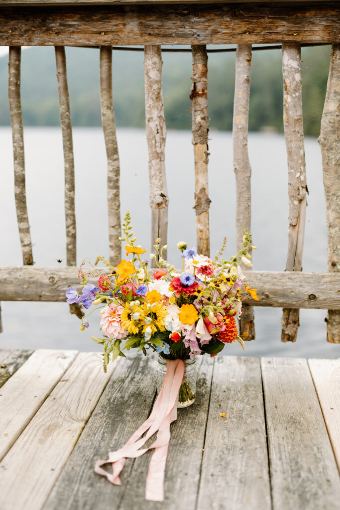 Bridal bouquet in NH White Mountains, NH wedding photographer
