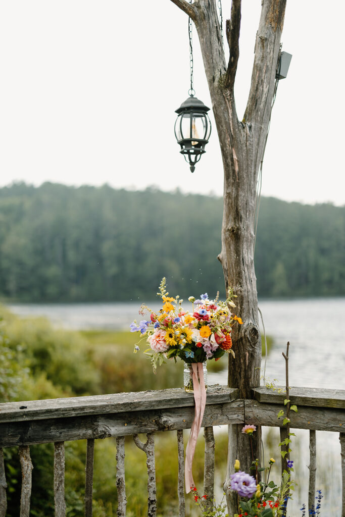 Bridal bouquet in NH White Mountains, NH wedding photographer