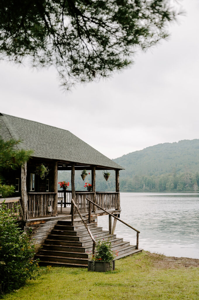 Ogontz White Mountain Resort Lyman, New Hampshire. NH Wedding Photographer