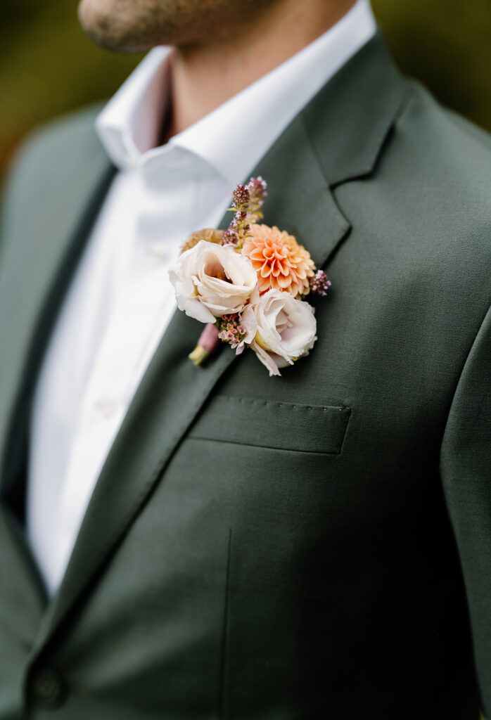Getting ready wedding photos at Ogontz Resort in New Hampshire, New England Wedding Photographer