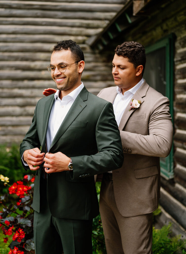 Getting ready wedding photos at Ogontz Resort in New Hampshire, New England Wedding Photographer