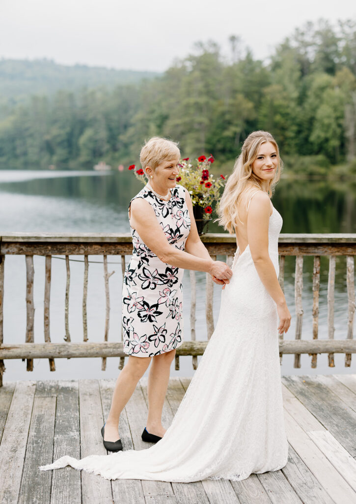 Getting ready wedding photos at Ogontz Resort in New Hampshire, New England Wedding Photographer