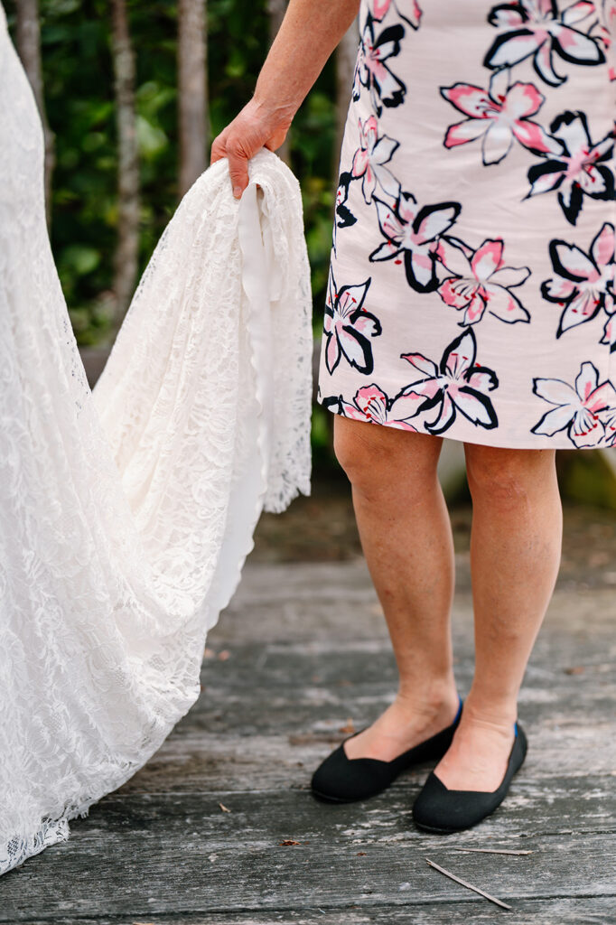 Getting ready wedding photos at Ogontz Resort in New Hampshire, New England Wedding Photographer