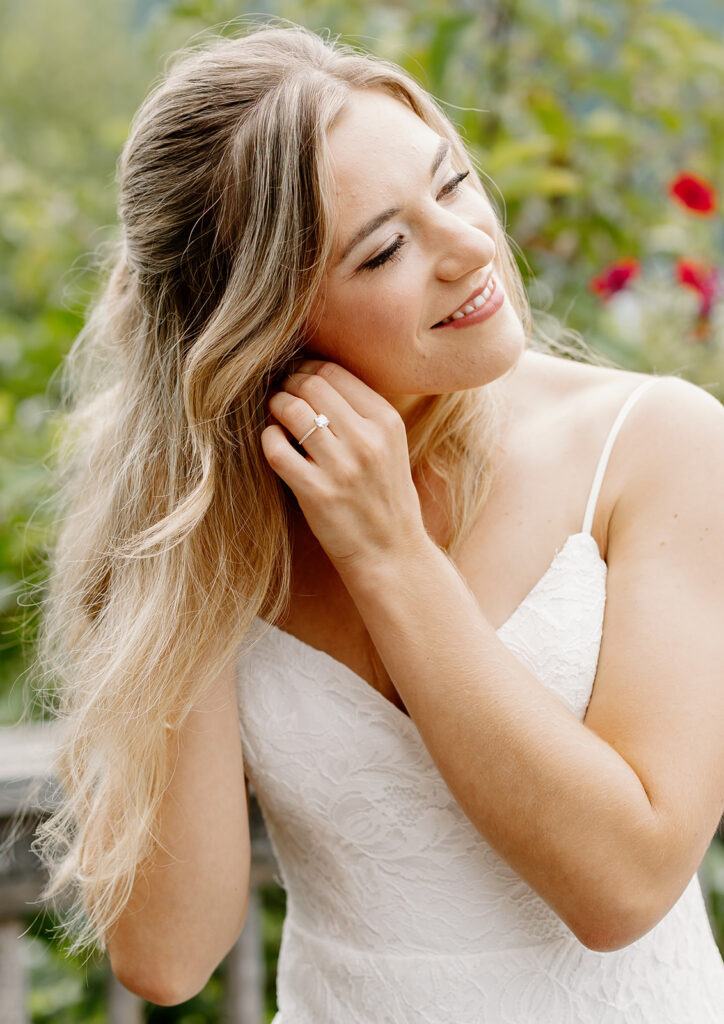 Getting ready wedding photos at Ogontz Resort in New Hampshire, New England Wedding Photographer